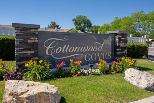 Cottonwood Coves Sign